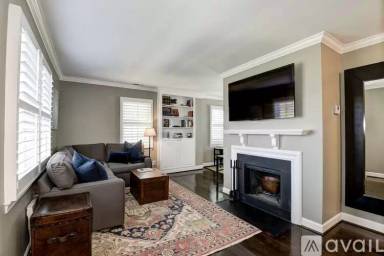 Main picture of 1211 North Pitt Street