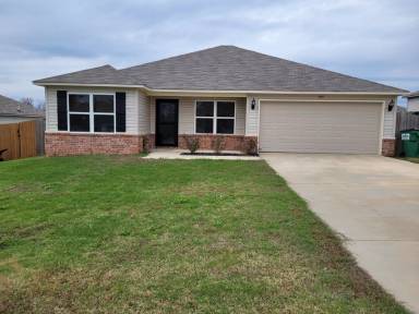Main picture of 105 Goldenrod Ln