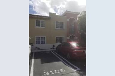 Main picture of 13320 SW 152nd St