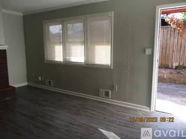 Main picture of 748 N 32nd St