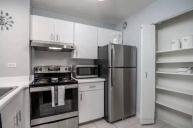 Main picture of 400 East Ohio Condominium