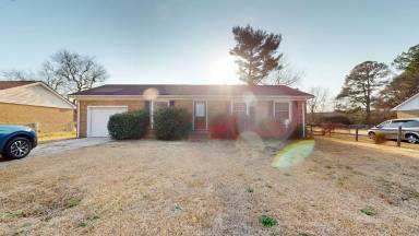 Main picture of 7451 Ryan St