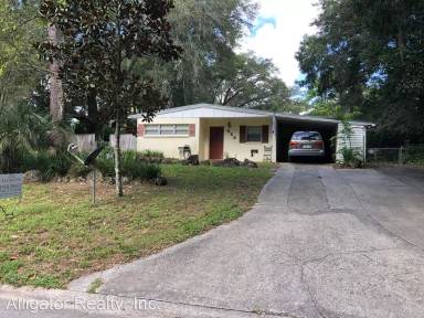 Main picture of 528 NW 36th Ter