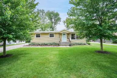 Main picture of 1582 E Fayetteville Cir