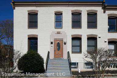 Main picture of 300 Oklahoma Ave NE
