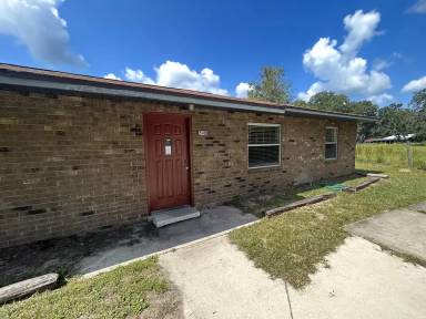 Main picture of 520 NW 12th Dr