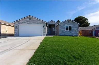 Main picture of 630 E Juniper Ave