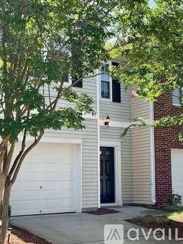 Main picture of 566 Writers Way