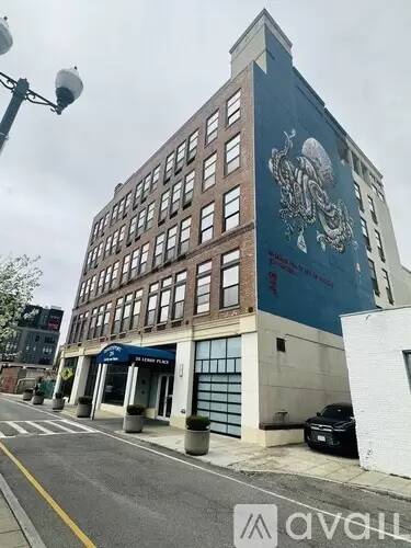 Main picture of 25 Leroy Pl