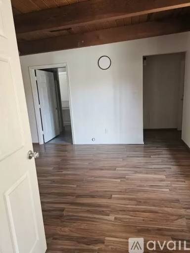 Main picture of 6323 Lindley Ave