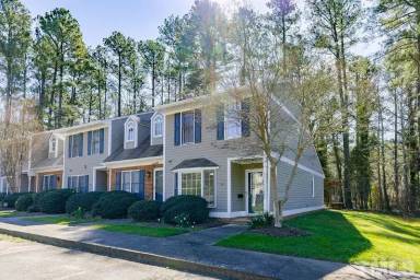 Main picture of 56 Forest Oaks Dr