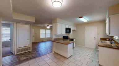 Main picture of 337 Lochridge Dr