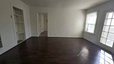 Main picture of 97 E Laurel Ave