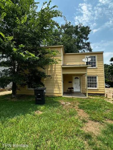 Main picture of 112 E Olive St