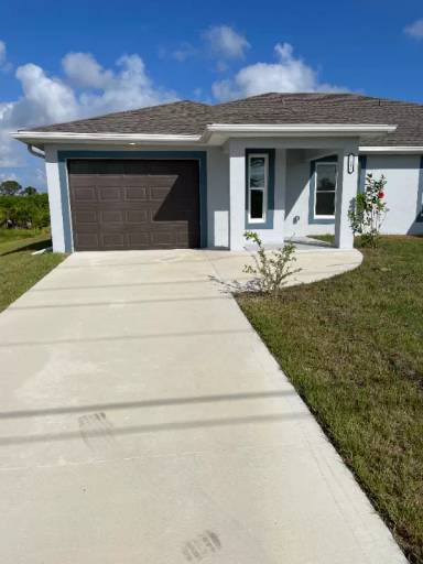 Main picture of 2402 Martin Ave