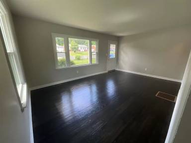 Main picture of 3745 Salem Tpke NW