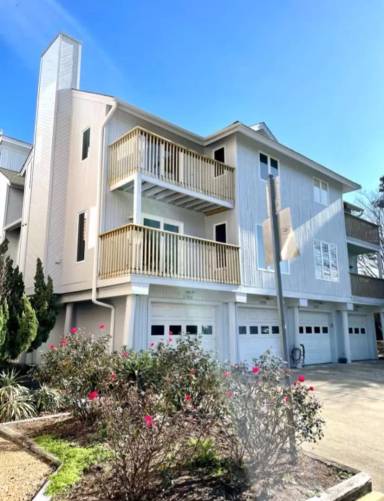 Main picture of 2304 Croix Dr
