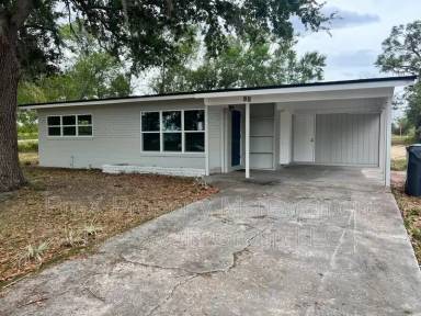 Main picture of 32 Mountain Dr