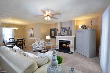 Main picture of 3479 Armstrong Ave