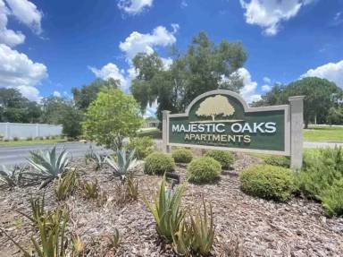 Main picture of 37204-44 Majestic Oak Ct