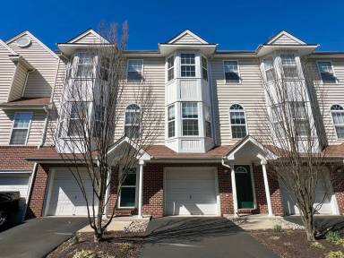Main picture of 45 Clover Pl