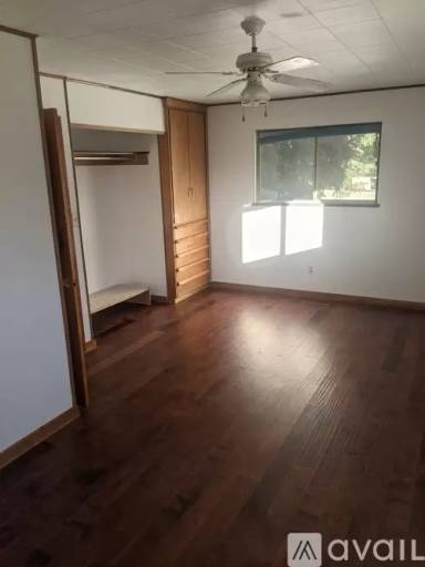Main picture of 1071 Sullivan Rd