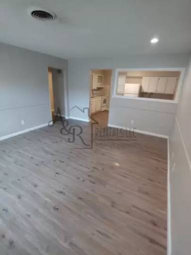 Main picture of 507 E Adams St