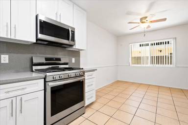 Main picture of 135 S Belmont St