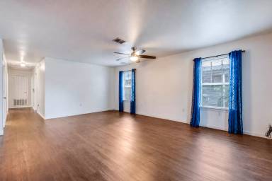 Main picture of 2727 Choice St