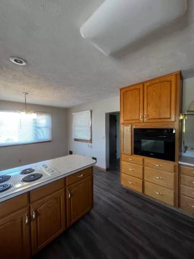 Main picture of 4025 S Coddington Ave
