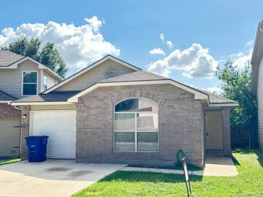 Main picture of 6915 Painter Way