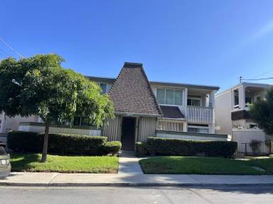 Main picture of 3842 Basilone St