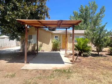 Main picture of 1037 3rd St
