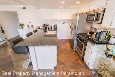 Main picture of Cahuenga Hills Tennis Condominiums