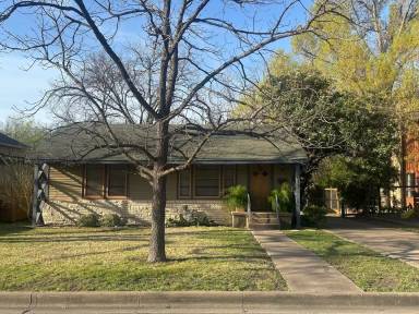 Main picture of 1211 Pasadena Dr