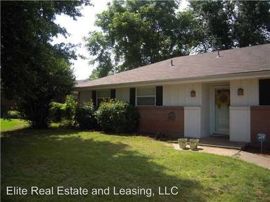 Main picture of 110 Cherrywood Dr