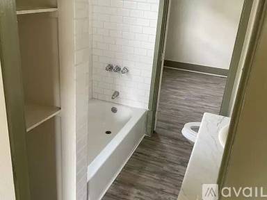 Main picture of 398 N Park Ave