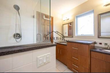 Main picture of 1410 Woodland Dr SW