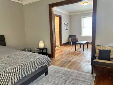 Main picture of 40 Benjamin Ave SE