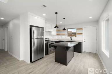Main picture of 3605 Fuerte Ave