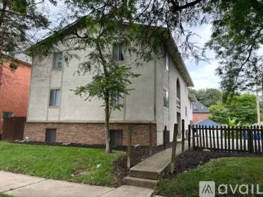 Main picture of 1291 Forsythe Ave