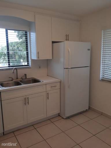 Main picture of 16254 Laurel Dr