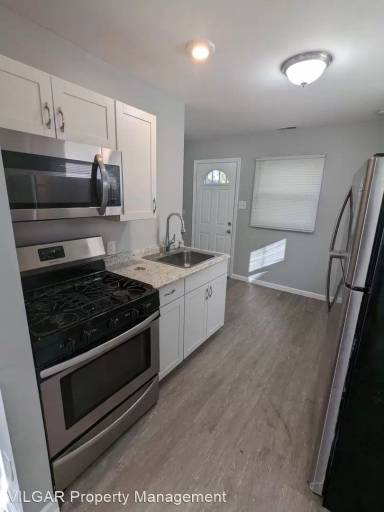 Main picture of 7517 Walnut Ave