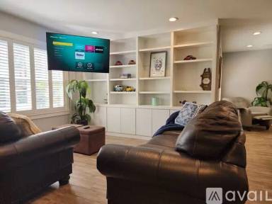 Main picture of 1107 Grovewood Ln