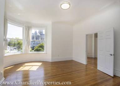 Main picture of 2400 Bush St
