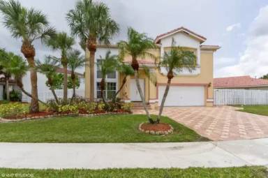 Main picture of 83 Gables Blvd