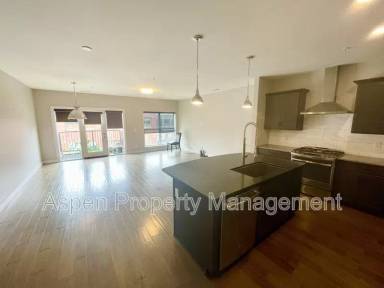 Main picture of 901 E 2nd Ave