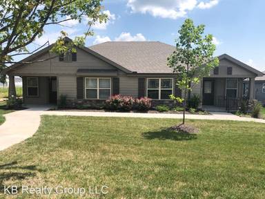 Main picture of 8200 SE 6th St
