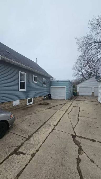 Main picture of 408 Oak St