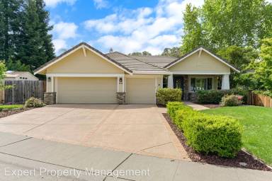 Main picture of 8514 Oakcreek Cove Way